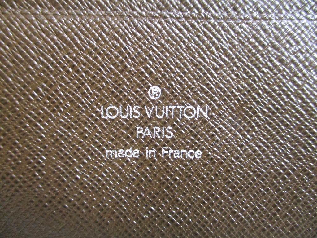 Authentic LOUIS VUITTON Taiga Dark Brown Leather Round Zip Wallet Travel Case #a856  Refurbished