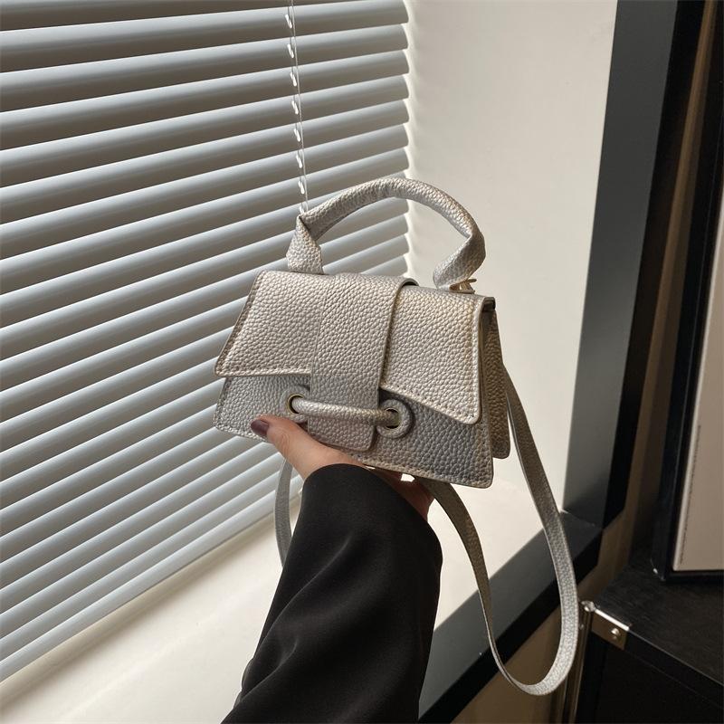 Fashion Women's Bag New Simple and Beautiful Personality Trendy French Texture Single Shoulder Crossbody Small Square Bag