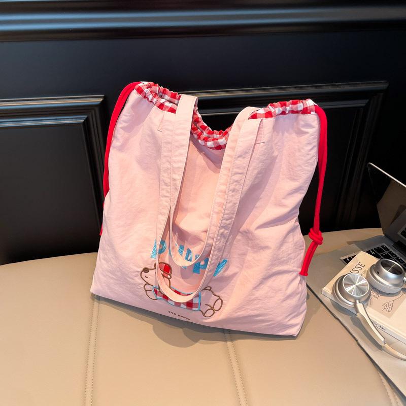 

Cute embroidered puppy bundle shoulder bag small fresh nylon tote bag splicing plaid student commuter bag foreign style розовый