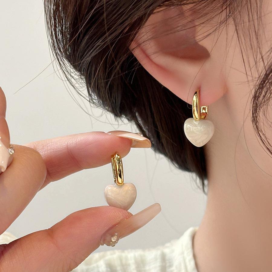 Pink peach heart ear buckle women light luxury high sense Internet celebrity drop glaze love earrings niche earrings suitable for summer