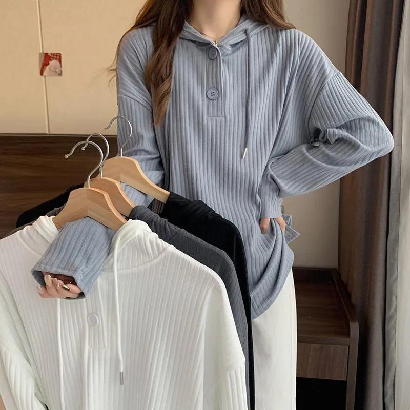 Plus Size T-skjorte Kvinner Hette Høst Kvinner Liten knapp V-hals Langermet bunnskjorte Hundre Loose Casual Topper