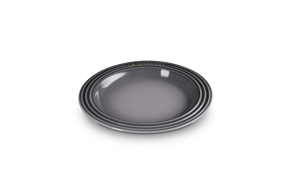 Le Creuset Legend Plate, 18cm, Flint, Heat and Cold Resistant, Microwave, Oven, and Dishwasher Safe [Official Japanese Product]