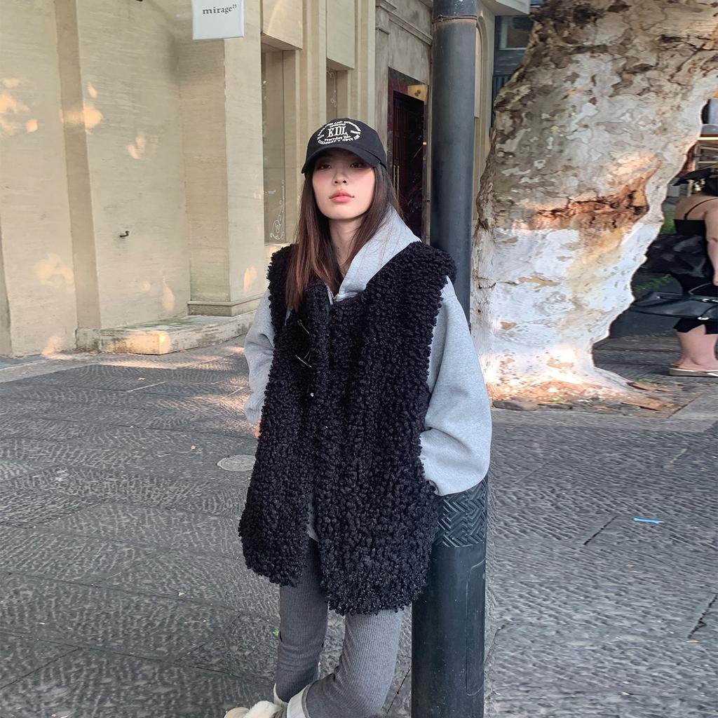 Lazy wind lamb wool vest women's medium and long vest winter thickened jacket outer vest versatile coat
