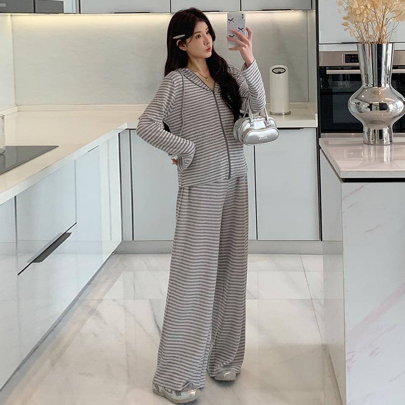 Spring 2026 Casual Maternity Set: Striped Wide-Leg Pants & Minimalist Top XL