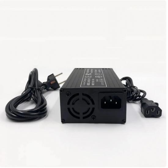 60V Fast Charger 67.2V/5A Charger For 16S 60V Electric Bike Lithium Battery Charger IEC/PC Connector Strong Heat Dissipation