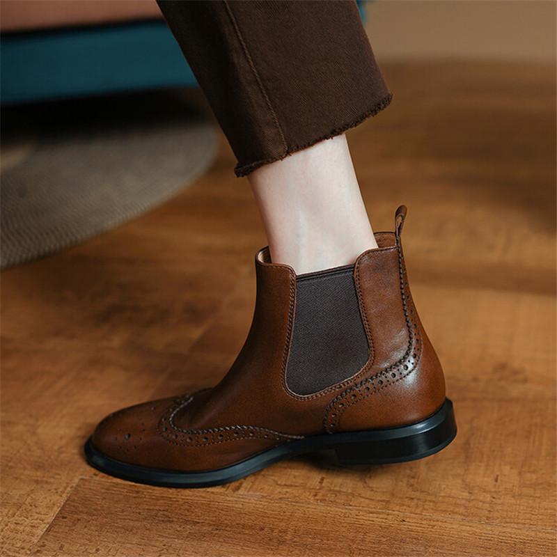 Fashion New Autumn Winter Genuine Leather Women Shoes Fashion Round Toe Boots for Women Brogue Designs Low Heels Women Knight Boots