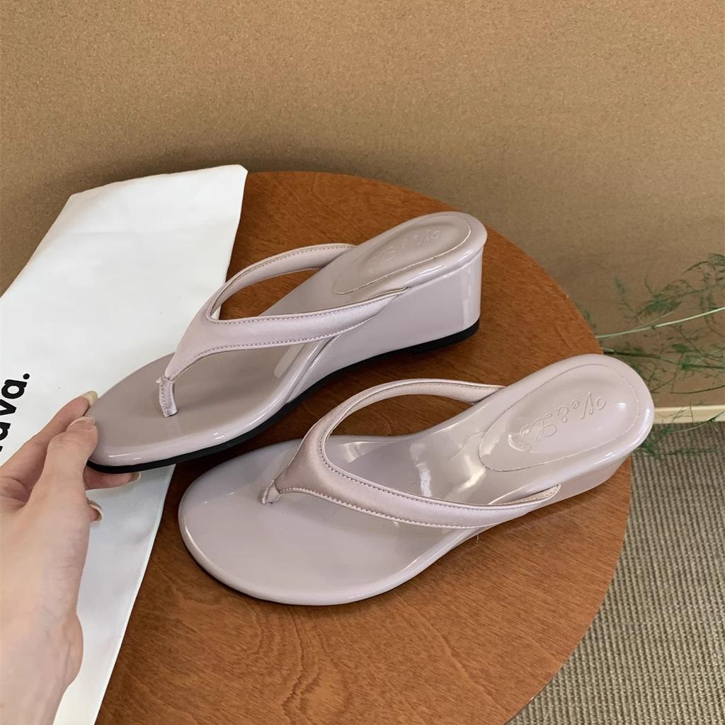 Fashion Slip On 2025 Summer Flip Flop Casual Clip Toe Wedges Heel Women Slippers Shoes Candy Color Beach Vacation Ladies Slides Shoes