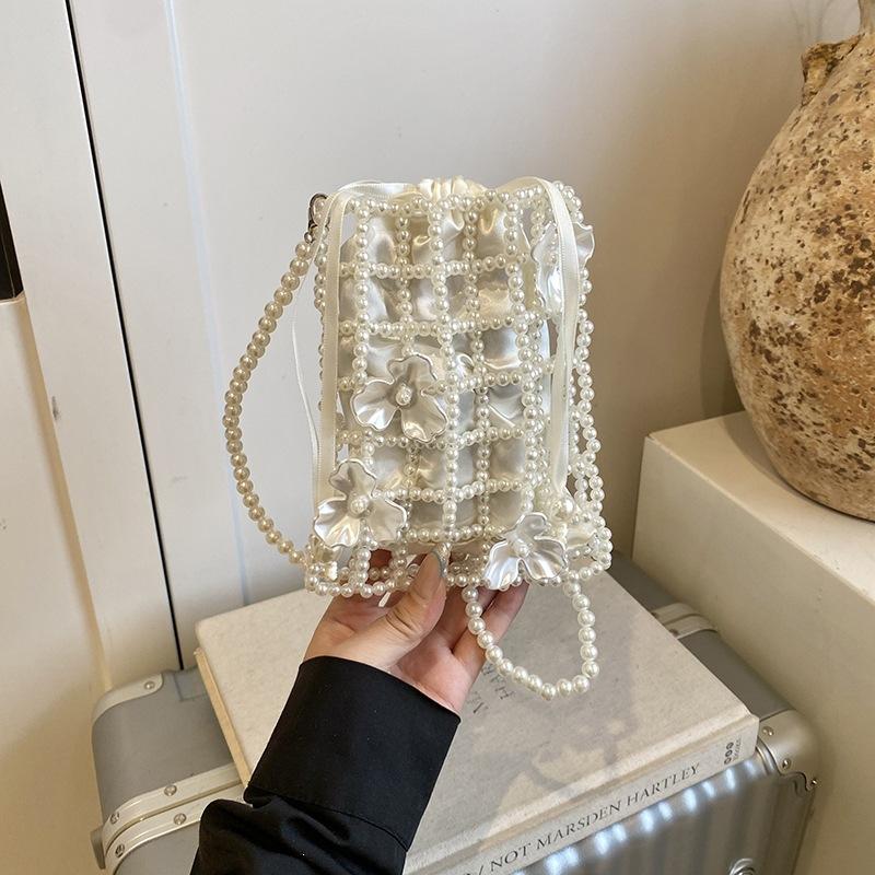 

Small-scale Pearl Cross-body Bag for Mobile Phone, Versatile and Luxurious Fashion Beaded Small Square Bag One Size білий