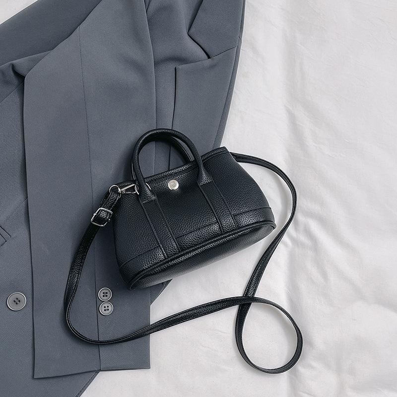 

Сумка женская 2025 легкая роскошь высокая мода сумочка на плечо сумка-мессенджер чёрный