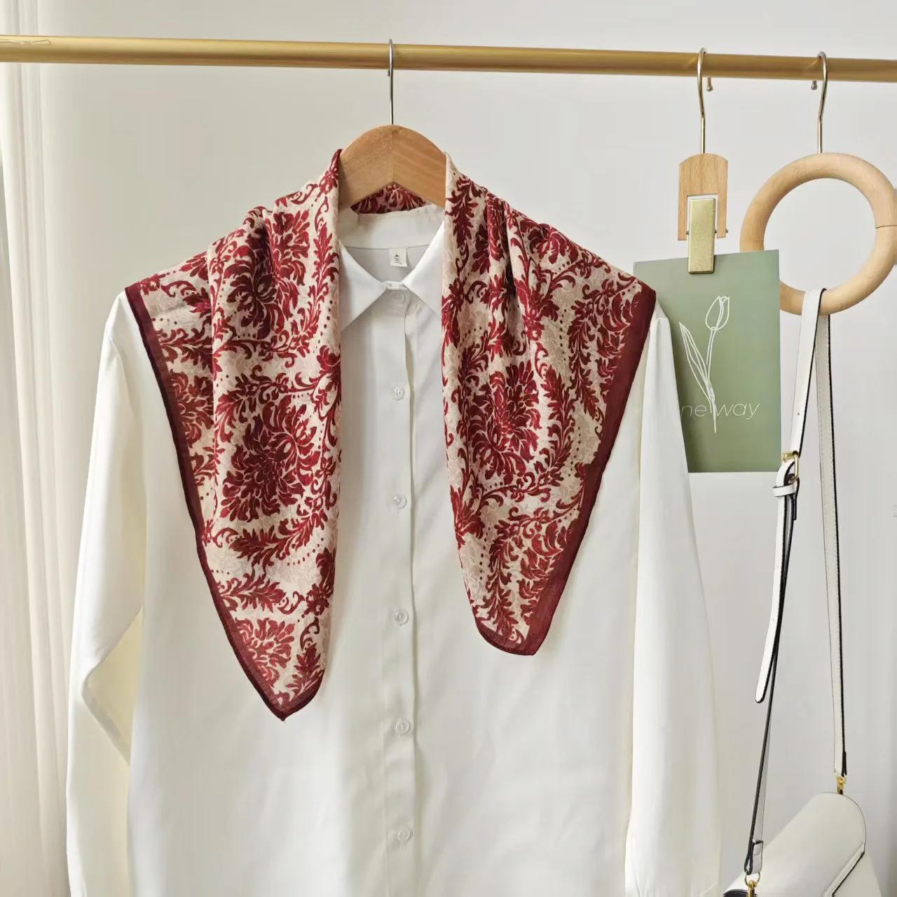 

Хлопково-льняной тактильный художественный ретро маленький квадратный шарф в корейском стиле, головной платок, защита шеи для женщин весной и осенью