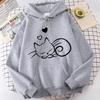 Damskie bluzy z nadrukiem śpiącego kota i serc, casualowe bluzy z kapturem, graficzne bluzy z kapturem w stylu gotyckim, bluzy z kapturem streetwear, ubrania kawaii