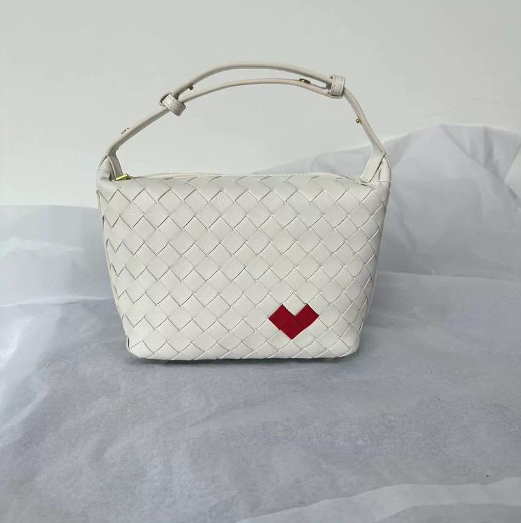 2025 New French Woven Tote Bag For Commuting Fashion Genuine Leather Women's Bag Niche Knot Bag Women's Handbag