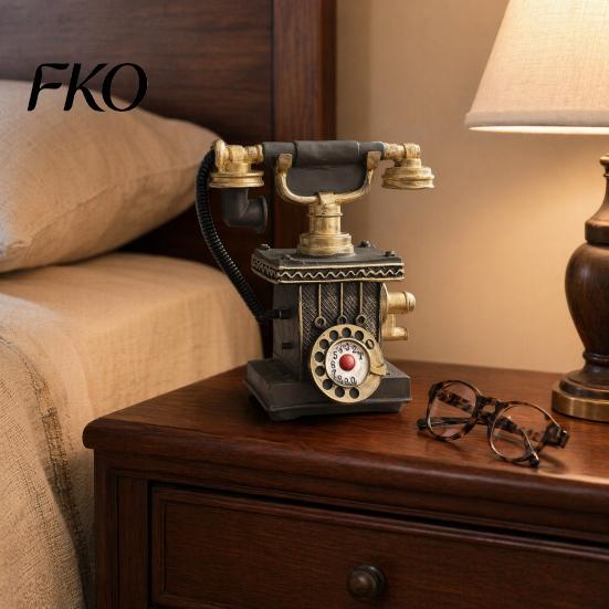 Victorian Style Phone Telephone Resin Figurine, Retro Model Statue with Matte Finish, Oxidation-resistant Old-Fashioned Desk Decor for Home