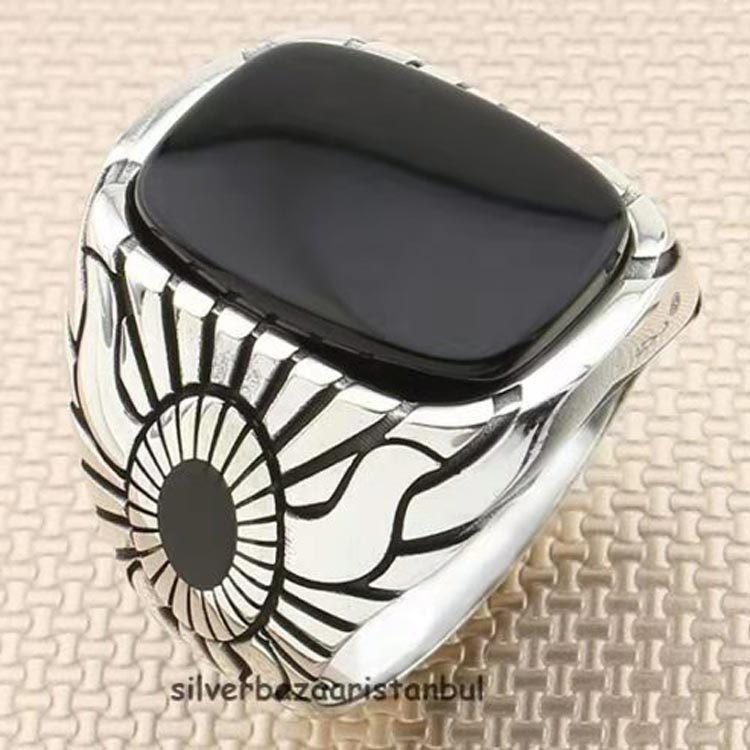 Wei Ya Men's Retro Black Square Agate Pattern Ring - Trendy and Unique Design