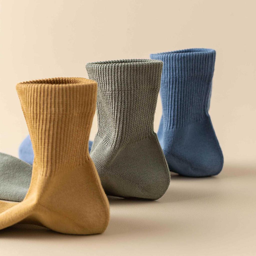 Men's Breathable Anti-Pilling Cotton Ankle Socks - Sweat-Absorbent and Solid Color with Seamless Toe