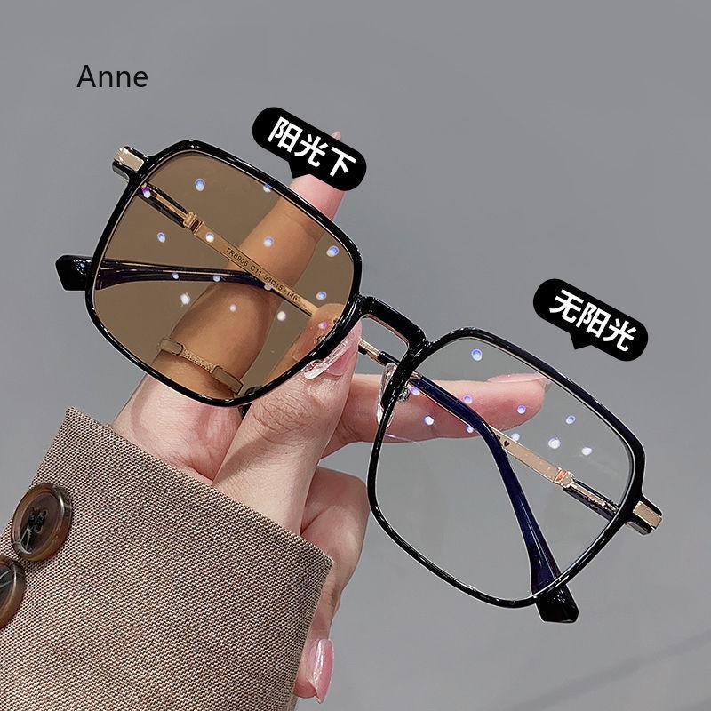 Photochromic Myopia Glasses for Women Men Vintage Large Frame Anti Blue Light Glasses Fashion Finished Optical Eyewear 0 To -400