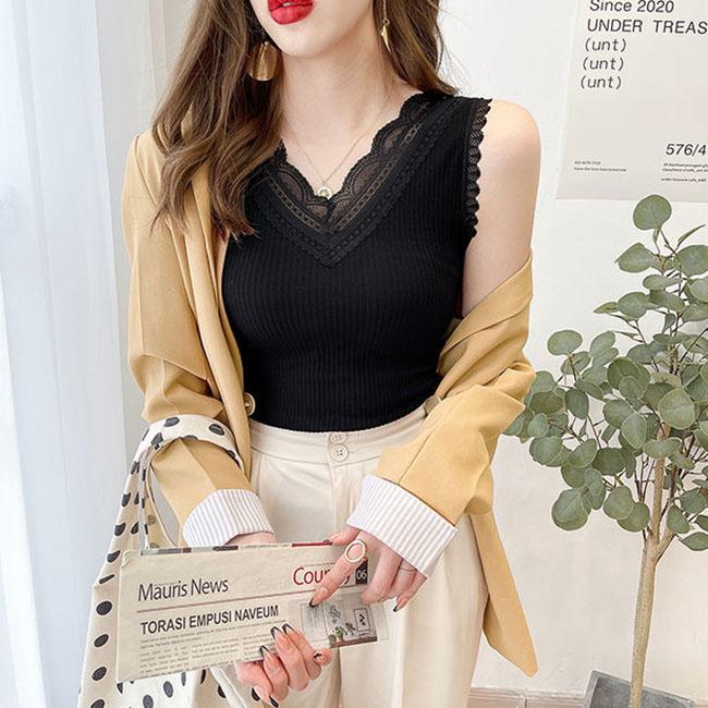 

Кружевной жилет с v-образным вырезом и широкими плечами, женский летний тонкий топ без рукавов с резьбой, камзол, однотонная майка 4XL чёрный