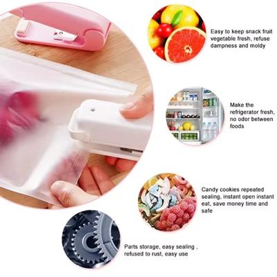 1PCS Mini zahřívací stroj na uzavírání sáčků Sáčky do ruky Utěsnění balíčků Tepelné plastové sáčky na potraviny Přenosné těsnění Balení kuchyně