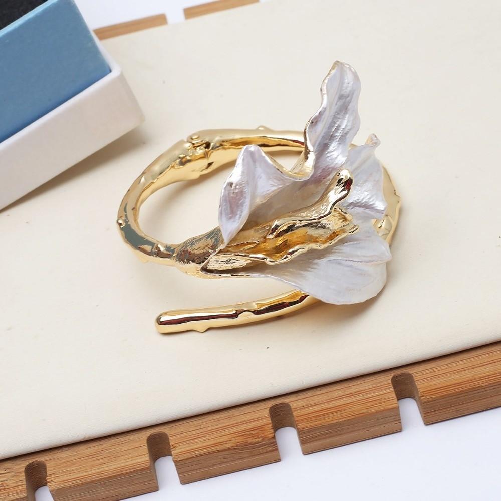 Bracelet Jonc Tulipe Ouvrable Bracelet de Bras Bijoux de Poignet pour Femmes Bracelet Fleur en Métal Cadeaux de Festival