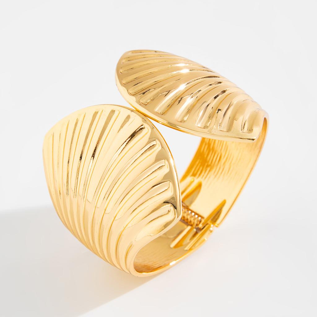 Bracelet Personalized Alloy Scallop Spring Open Bracelet, Exaggerated Shell-shaped Wide-sided Bracelet Jewelry