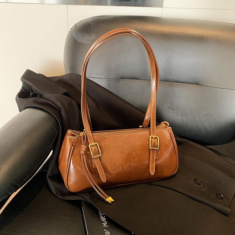 Autumn and Winter High-end Underarm Bag Women's Handbag 2025 New Simple Bowling Bag Versatile Shoulder Commuter Bag