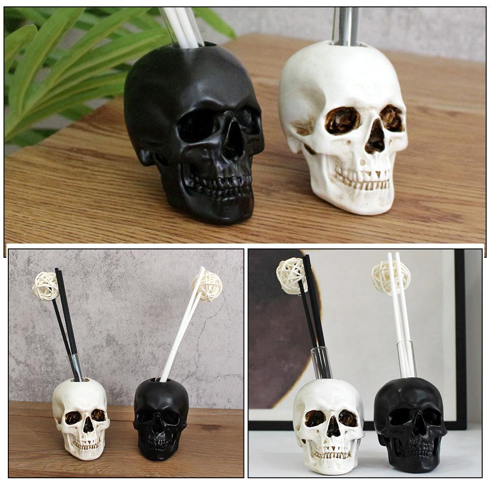 2Sets Skull Aroma Diffuser Elegant Lightweight Decorative Diffuser for Essential Oils Indoor Outdoor Tabletop Vehicle
