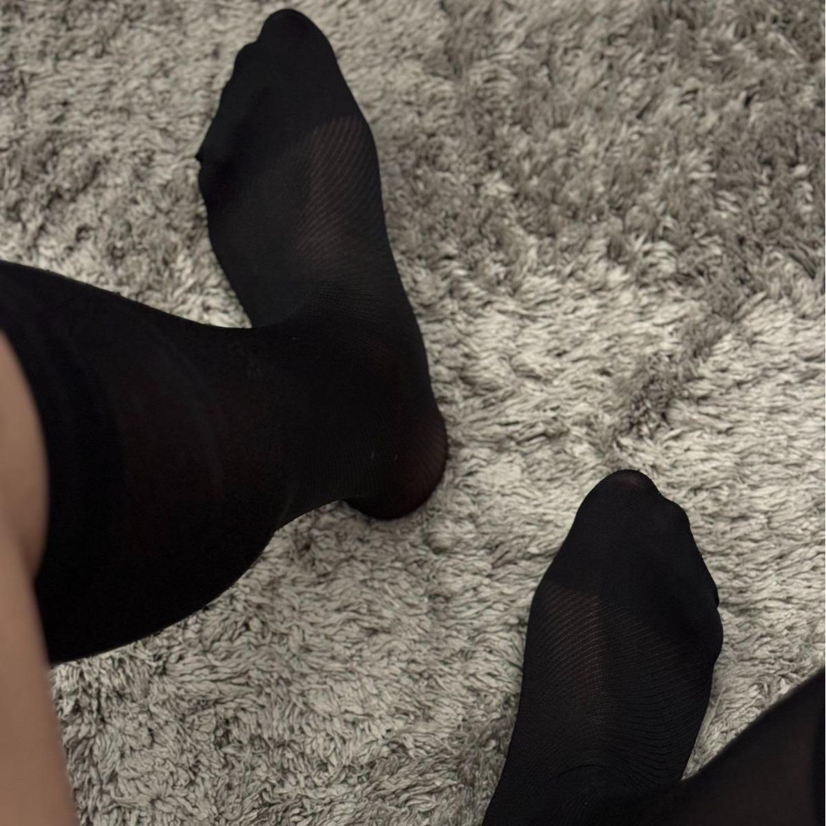 

Мужские строгие ультратонкие чулки из ледяного шелка с косыми полосками, один размер One Size чёрный