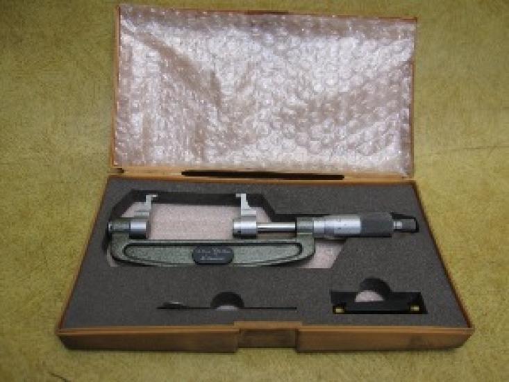 

Mitutoyo Caliper Type Outer Micrometer OMP-75 143-103 50-75mm