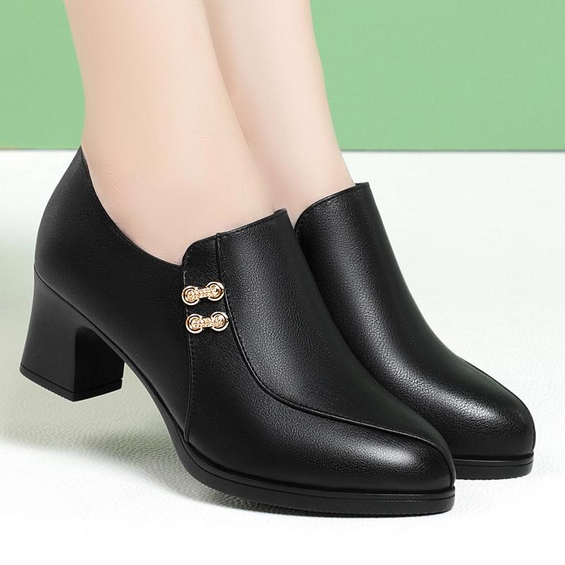 

CINESSD 2025 Spring Ladies Leather Shoes Fashion Soft Sole Soft Leather Shoes For Middle-aged And Elderly Women 35 чорний