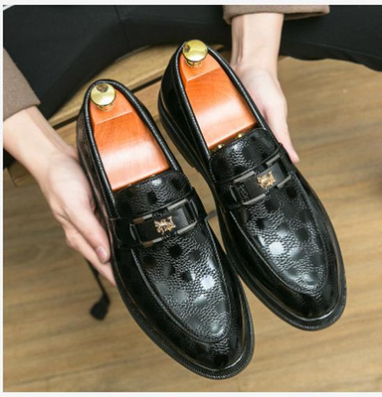 

Мужские повседневные кожаные лоферы больших размеров, размер 45, слипоны, толстая подошва, плоская подошва, молодежные туфли для вождения 40 чёрный