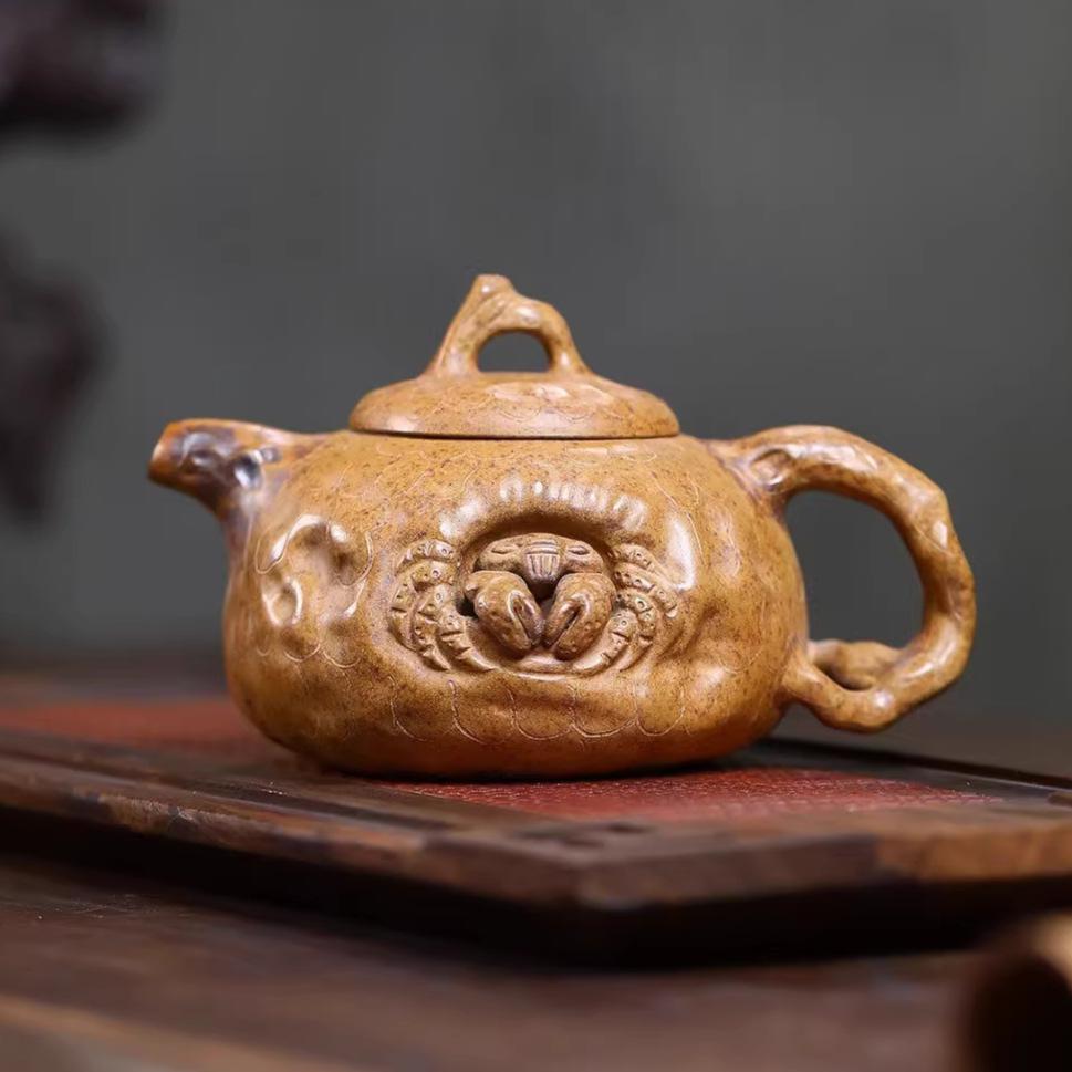 Handmade Yixing Zisha Dragon Bone Gold Sand Teapot for High-Temperature Brewing