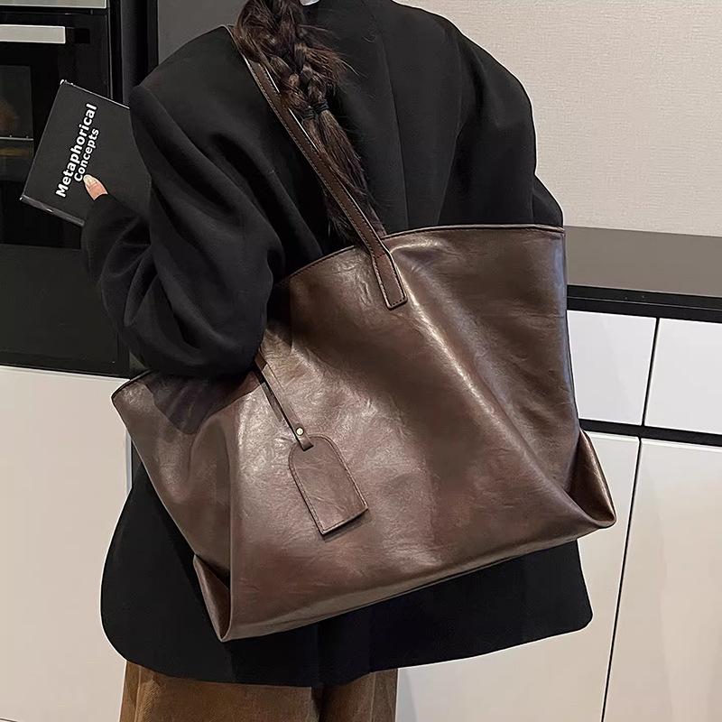 Simple Retro Large-capacity Autumn and Winter New Tote Bag 2025 Women's Fashion Commuter Explosive Casual Shoulder Bag