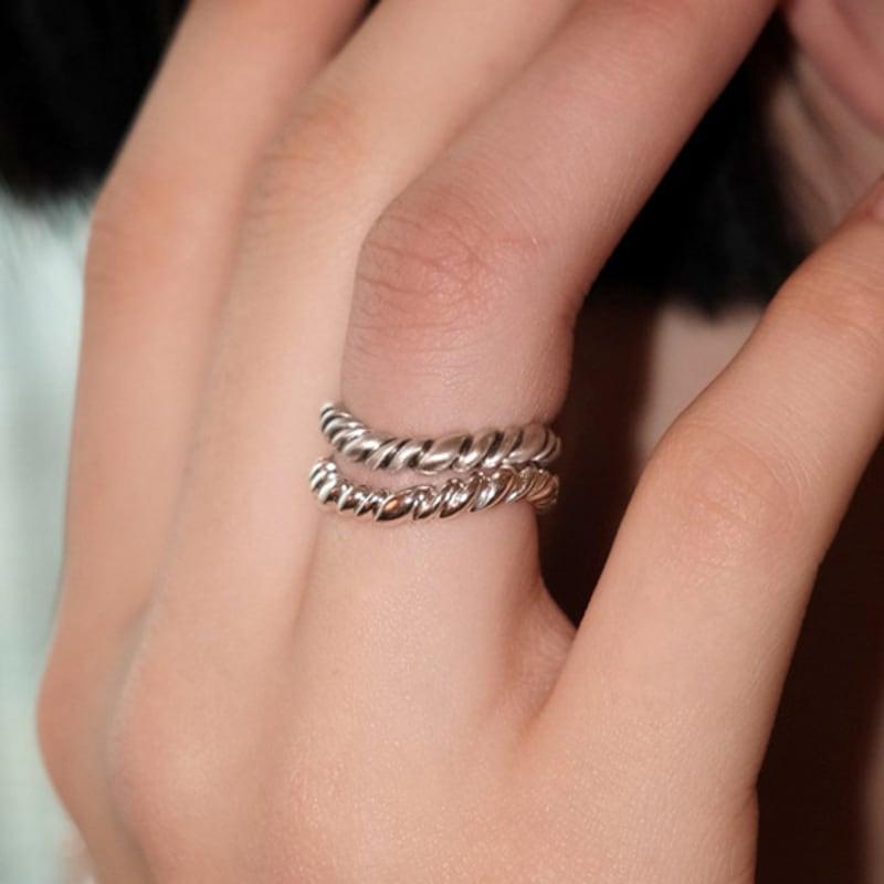 LNMD Wavy Twist Ring