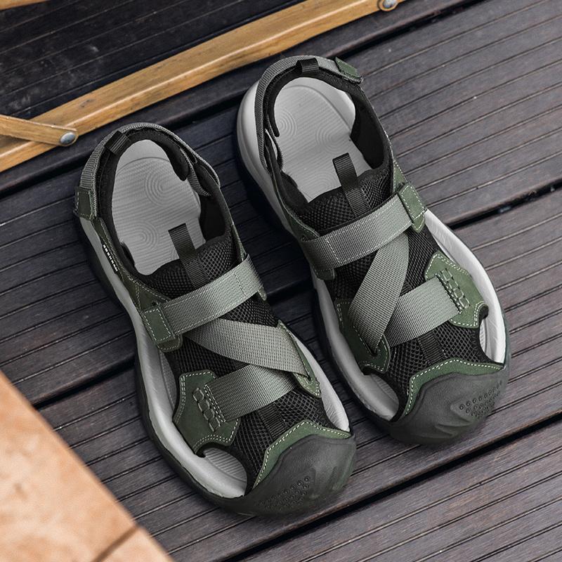 Summer Anti-collision Toe Men Sandals Outdoor Walking Summer Shoes Casual Leather Hiking Man Wading Shoes Hollow Out Beach Flats