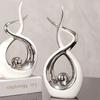 2pcs Set a Pair of Home Decoration Pieces Elegant Decorative Bottles Resin Process Abstract Geometric Design Suitable for Living Room Porch
