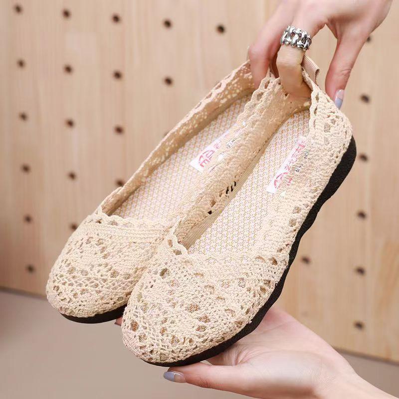 Woman's New Summer Flat Sole Big Size Hollow Lace Nude Shoes Soft Sole Non Slip Breathable Shallow Slip-On Round Toe Sandals