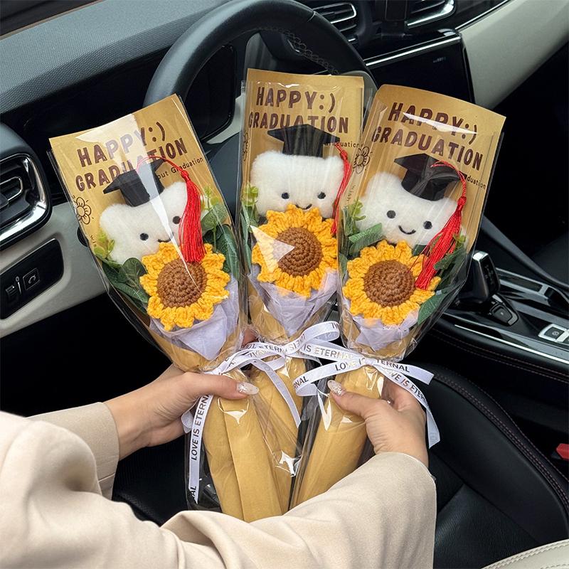 Creative Knitted Sunflower Graduation Hat Bouquet Unique Handmade Gift Decor Friends Sisters Classmates Graduation Ceremony Gift