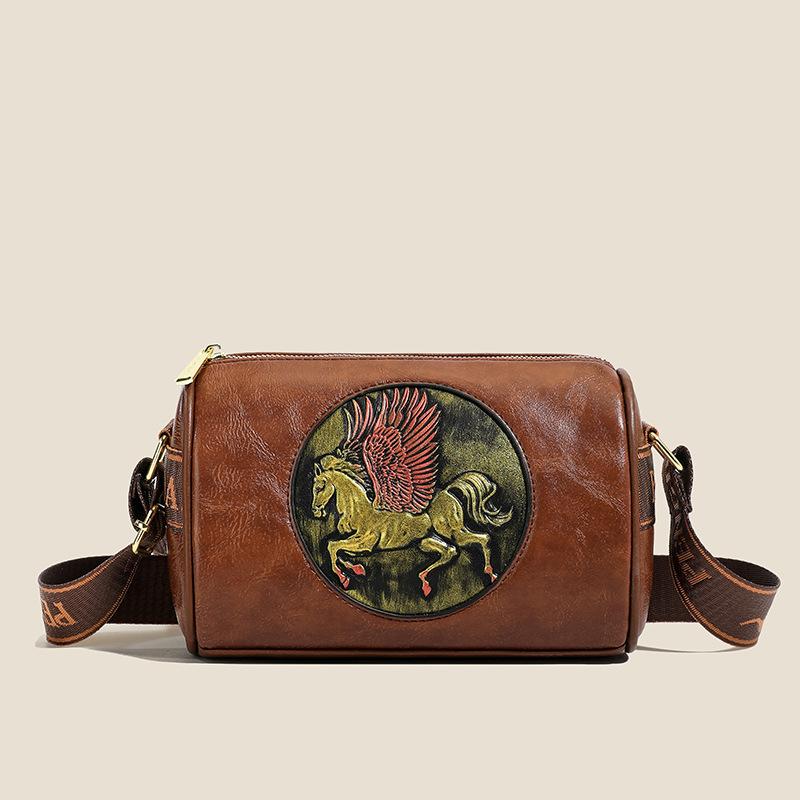 

Handcrafted Leather Crossbody Bag with Embroidered Pegasus Design Elegant Shoulder Bag for Women Casual and Fashion Use темно-коричневого