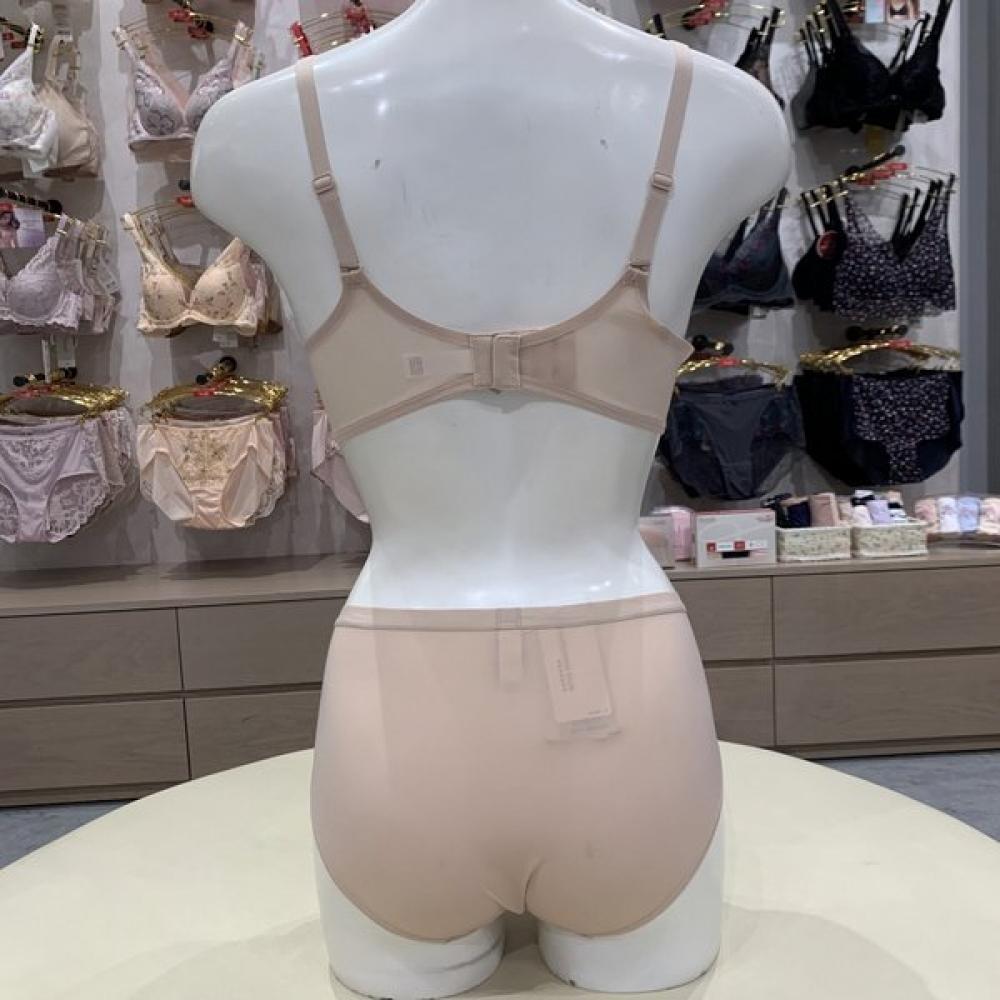 Triumph Beige Invisible No Wire Bra Hipster Panty Set Tcbs111849tbbs872290co 