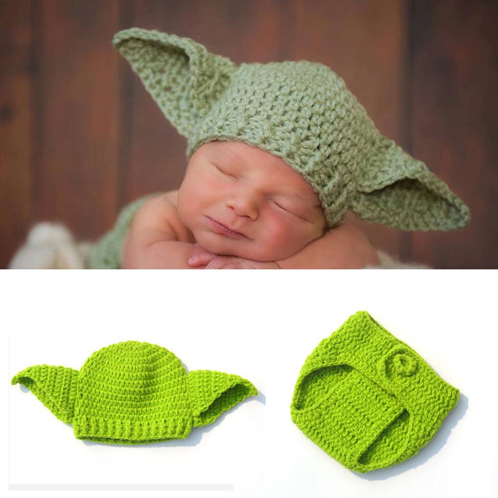 Ručně vyrobený zelený Yoda vlněný outfit pro miminkovské focení