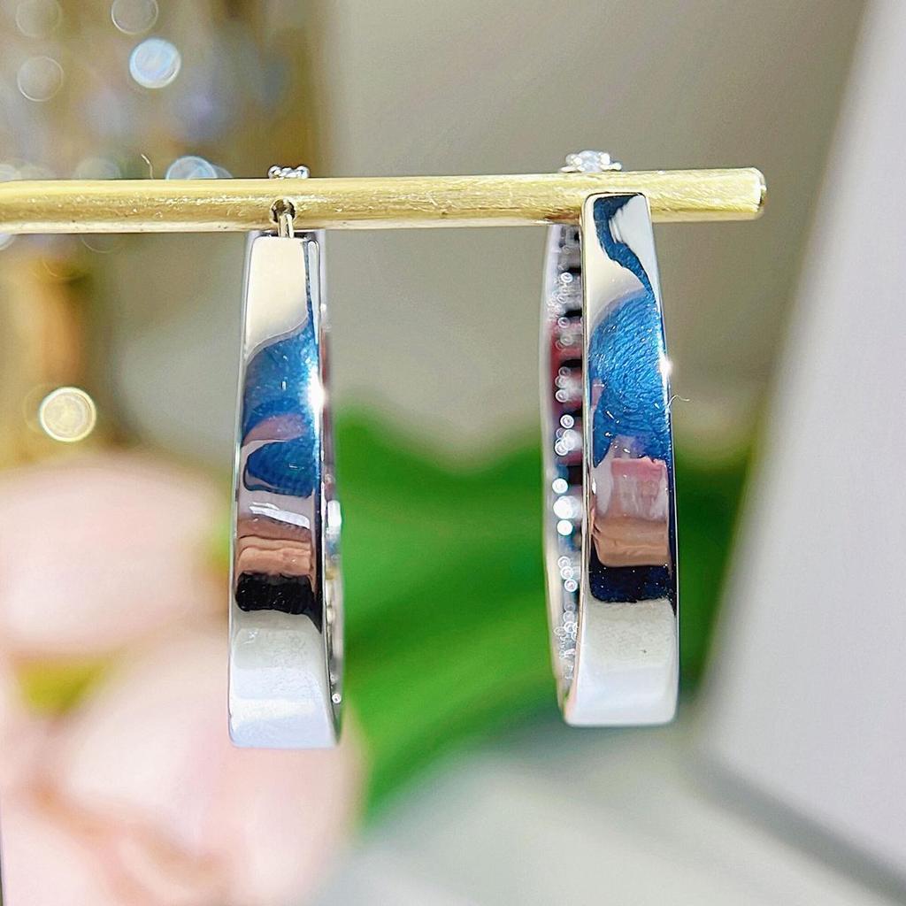 CMM Svarte og Hvite Zirkon Sirkel Ørekroker Europeisk og Amerikansk Stil Smykker Store Ørestikker for Kvinner