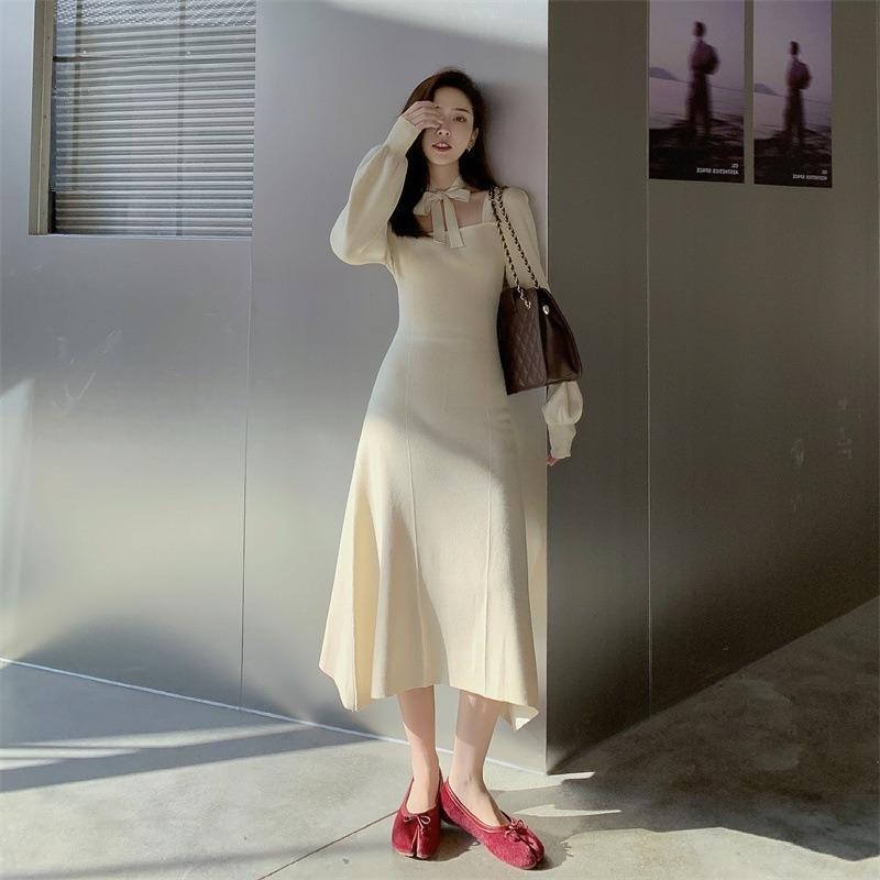 Knitted white dress waist coffee break beautiful high sense party party dress autumn