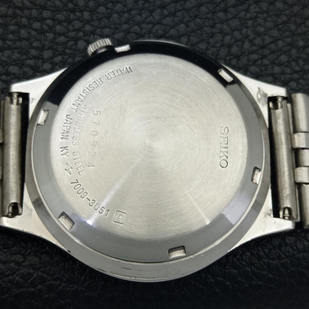 GENUINE VINTAGE SEIKO 5 AUTOMATIC 7S26A JAPAN MENS RED DIAL WATCH A702355-5