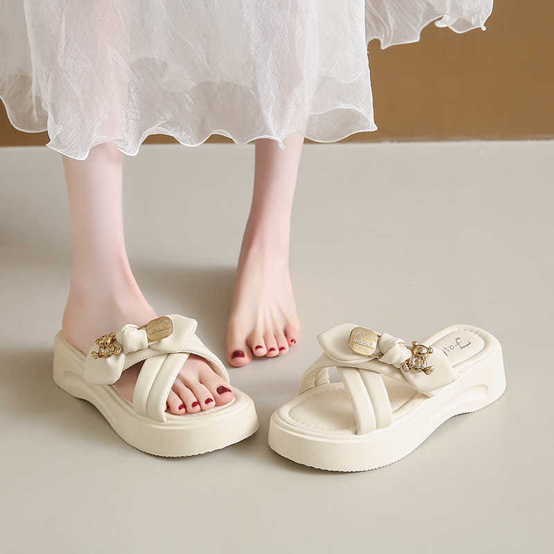 Fashion Super Lightweight Round Tip White Flip-flops Cute Sandal For Women Shoes Summer Women's Slippers Sneakers Sports Shors