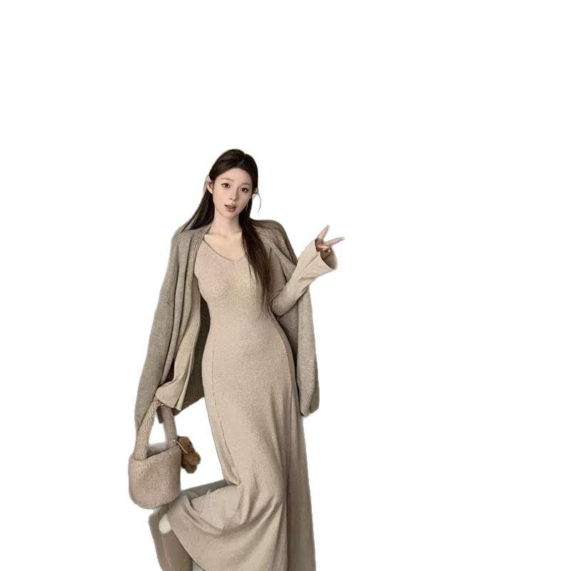 2026 V-Neck Long Sleeve Knit Dress - Women's Slimming Black, Spring/Autumn/Winter