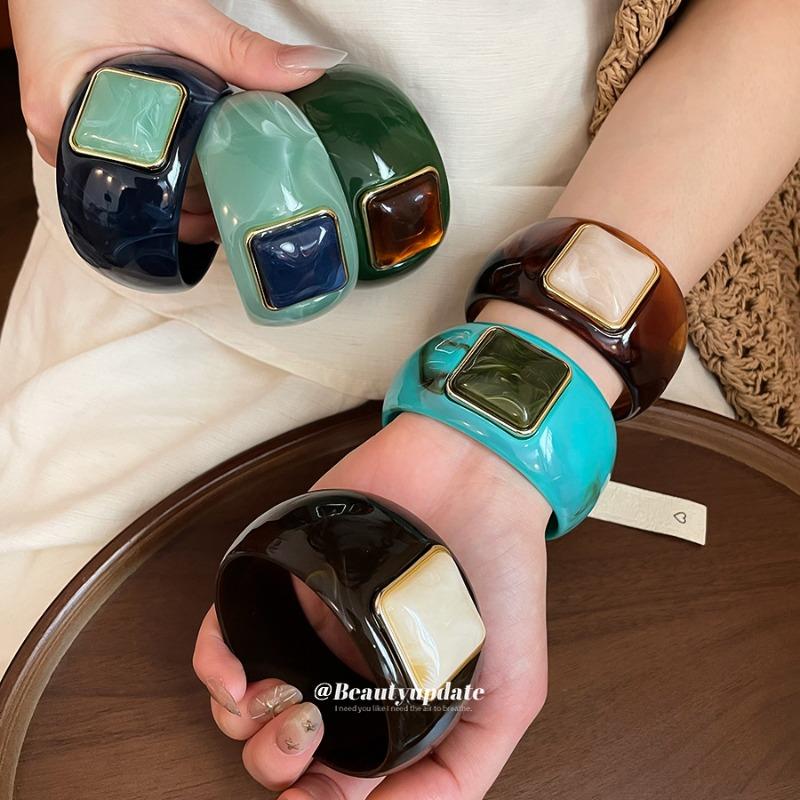 Acrylic square gradual change bracelet fashion personality bracelet design sense niche versatile jewelry women