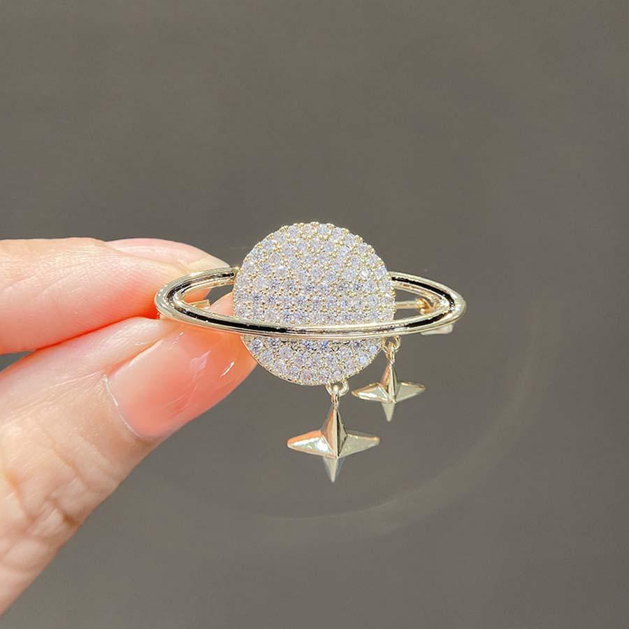 Elegant Pearl Brooch - High-End Minimalist Clothing Accessory