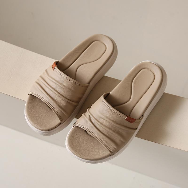 

Summer sandals are fashionable for women to wear outside. Thick-bottomed non-slip medium and old soft-bottomed slippers are light and not tired. 35 абрикосовый