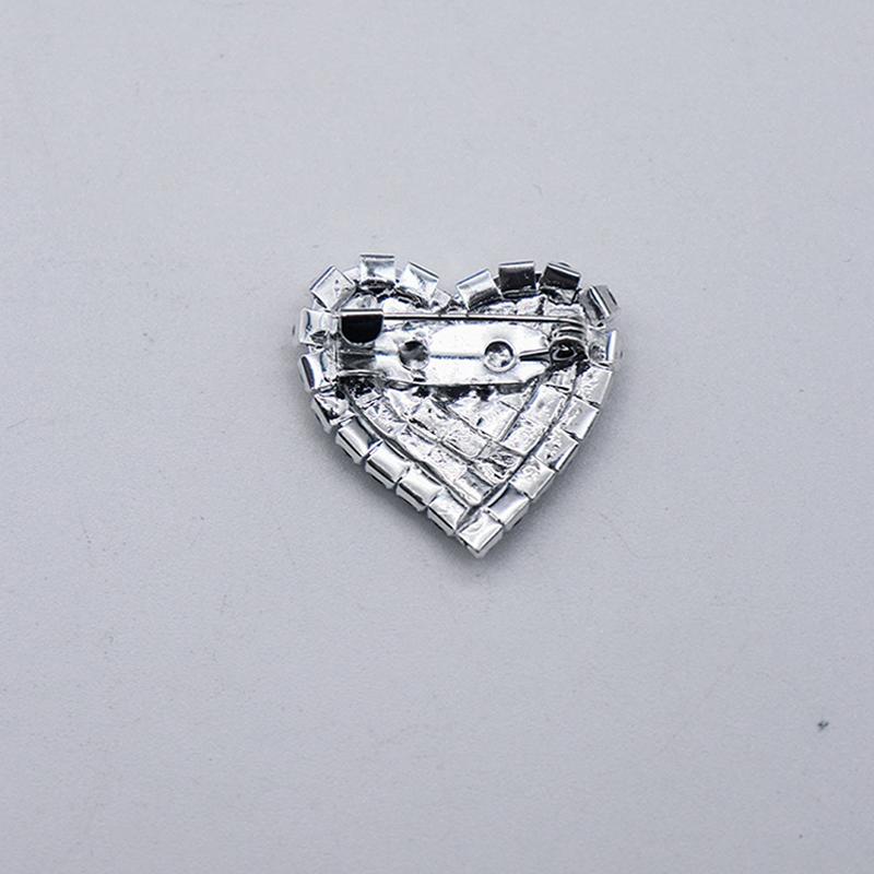 Korean Chain Heart Chain Metal Tassel Brooch For Women Men Suit Decoration Tassel Chain Metal Bead Pin Cloth Jewelry Accessories