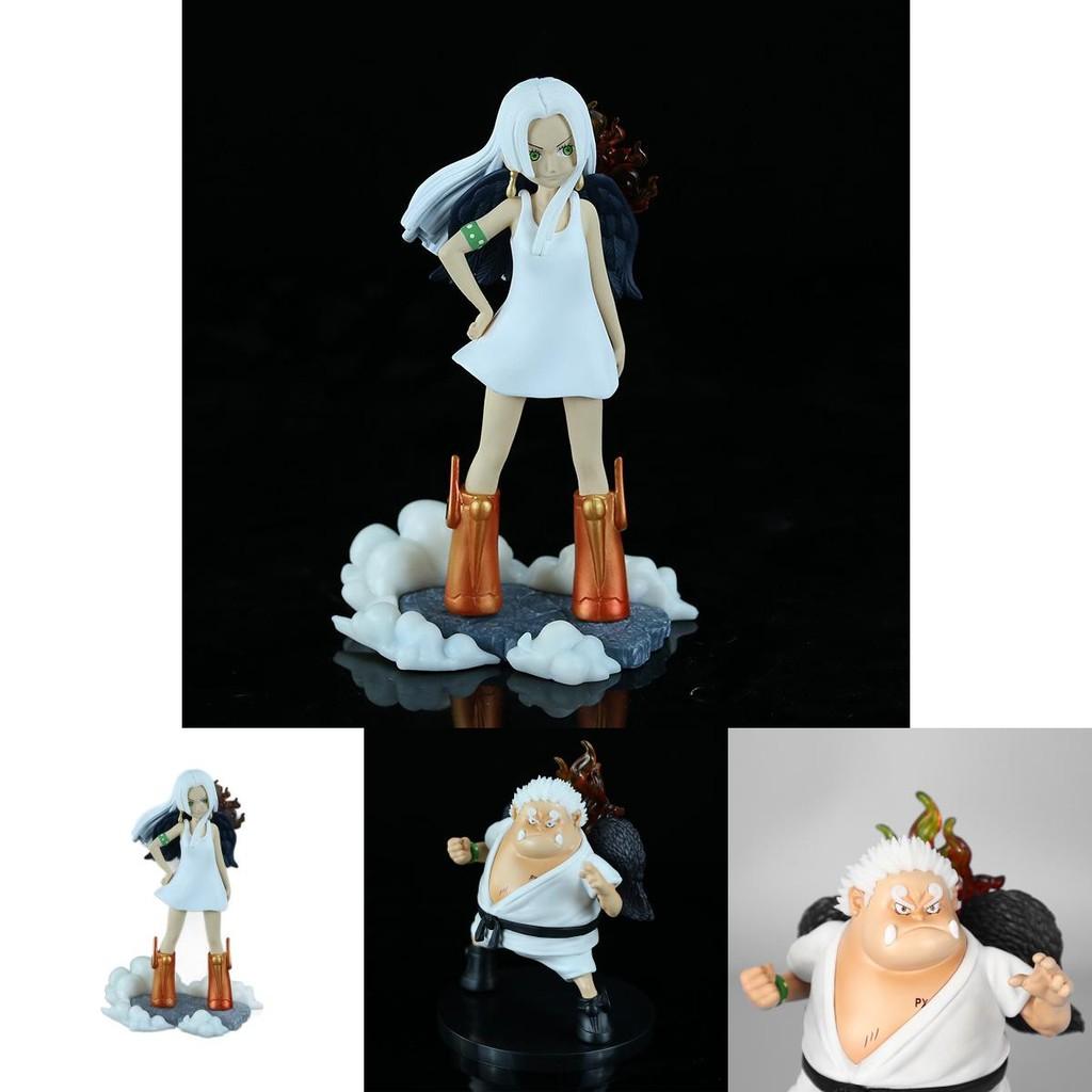 High-quality One Piece Character Model Of Mihawk With Elegant Styling And Dynamic Pose For Collectors
